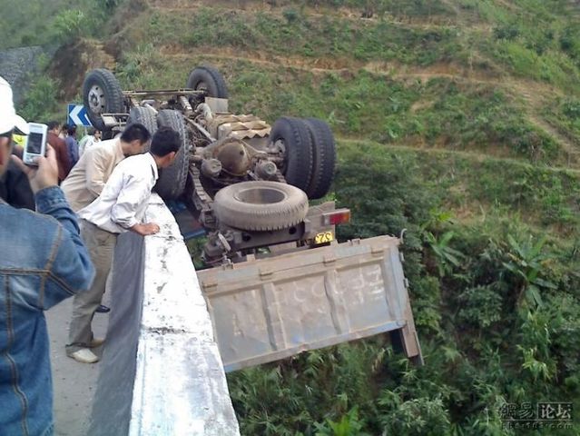 Crazy Truck Crash