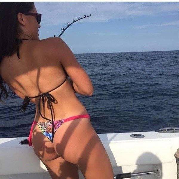 fishing_is_so_hot_nowadays_640_02.jpg