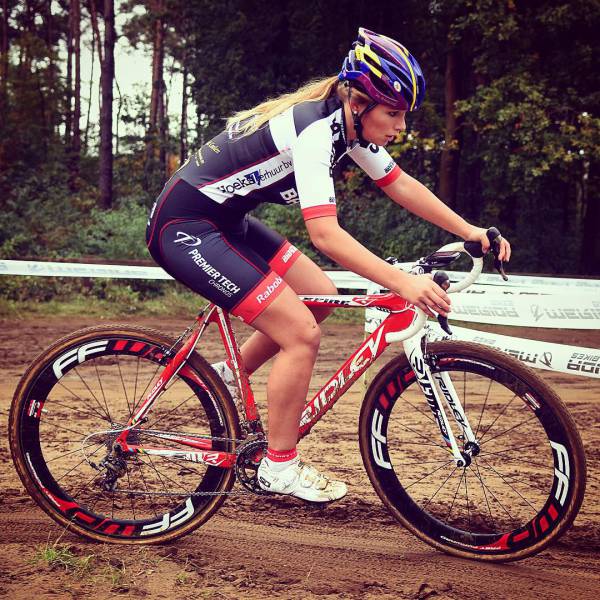 This Dutch Cyclist Beauty Gonna Ride Away With Your Heart This Dutch Cyclist Beauty Gonna Ride Away With Your Heart