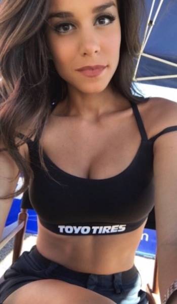 Mayweather Vs McGregor Fight Is Worth Watching Just Because Of These Ring Girls Mayweather Vs McGregor Fight Is Worth Watching Just Because Of These Ring Girls
