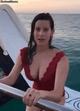 fails_with_hot_girls_are_even_more_epic_25.gif