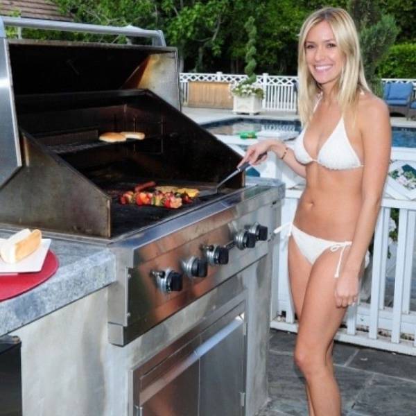 Beautiful Girls And Grill Is The Perfect Combination (38 pics