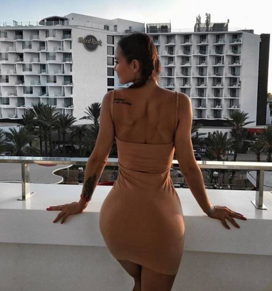 These Hip:Waist Ratios Are Too Good To Be Real