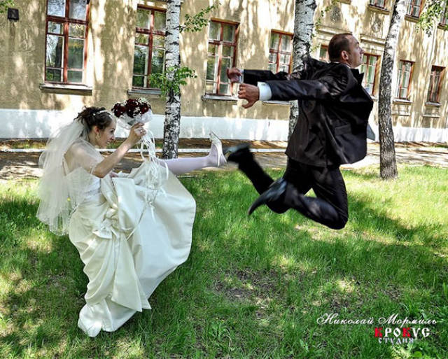 Awkward Russian Wedding Photos Are A Whole New Level Of Wtf Pics