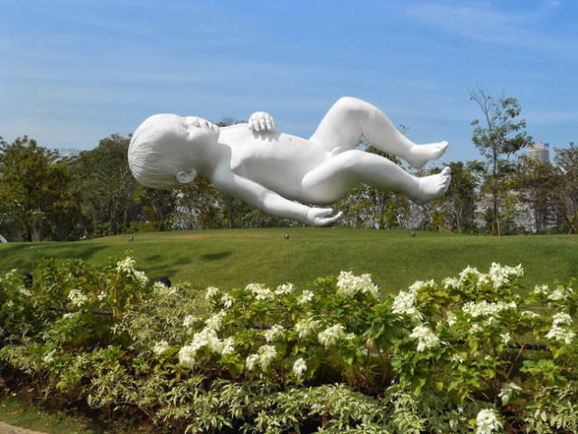 These Statues From Around The World Are Way Too Wrong…