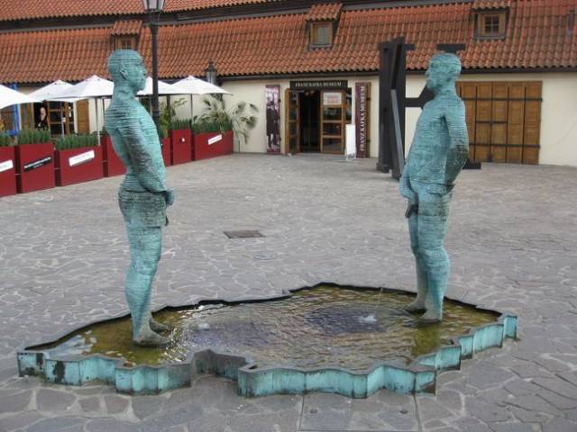 These Statues From Around The World Are Way Too Wrong…