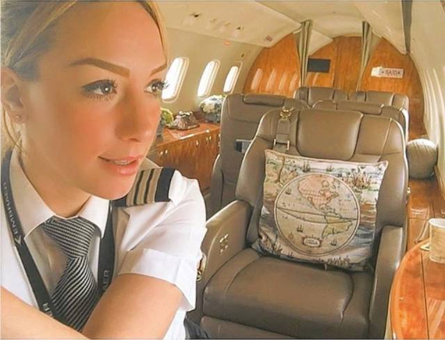 Instagram Female Pilots Are Feeling Good And Share It