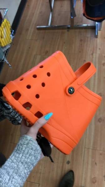 Thrift Shop Is A Hell Of A Terrifying Place To Go To