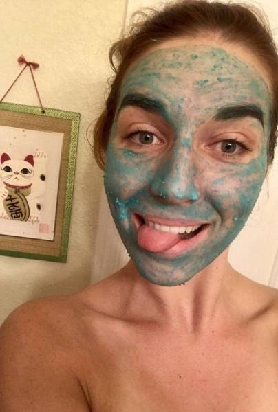 Why Are Goofy Girls So Great?!