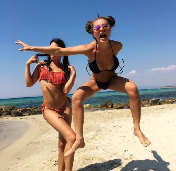 Why Are Goofy Girls So Great?!