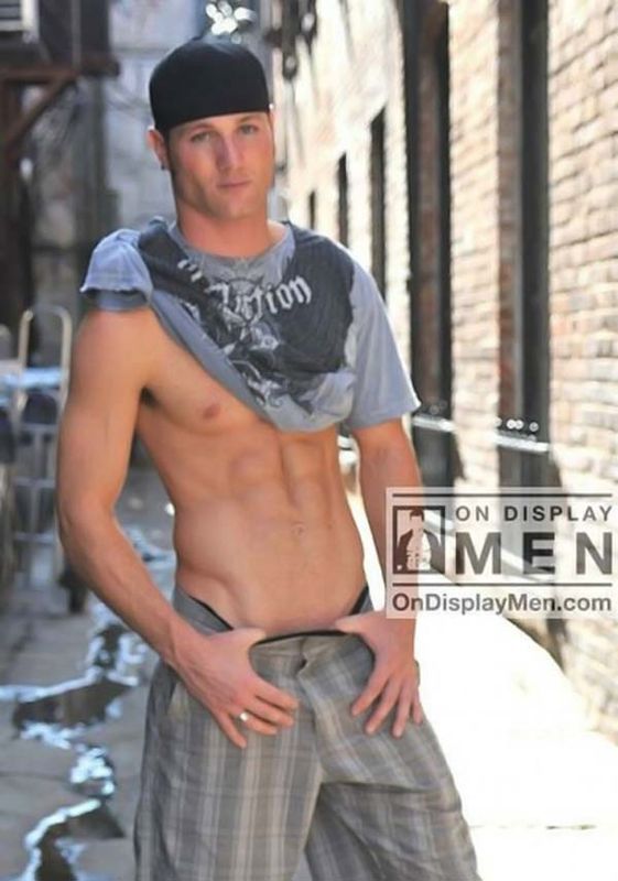 A little surprise for the ladies (49 pics) A little surprise for the ladies (49 pics)