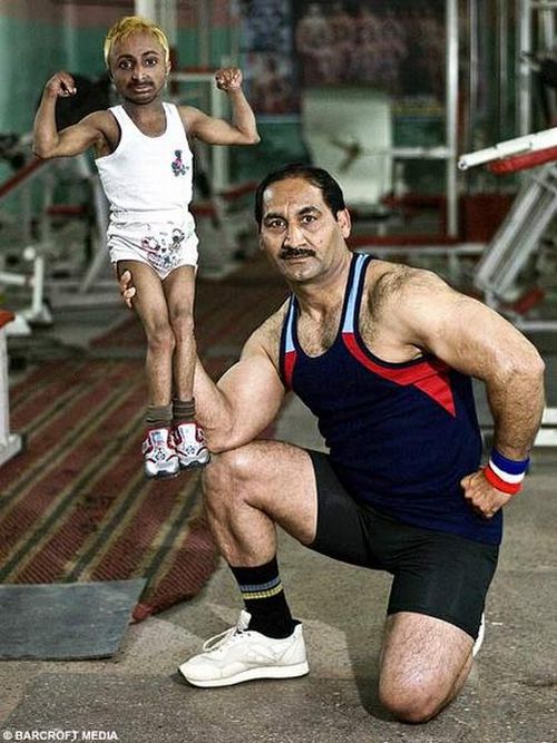 The World smallest bodybuilder (12 pics)