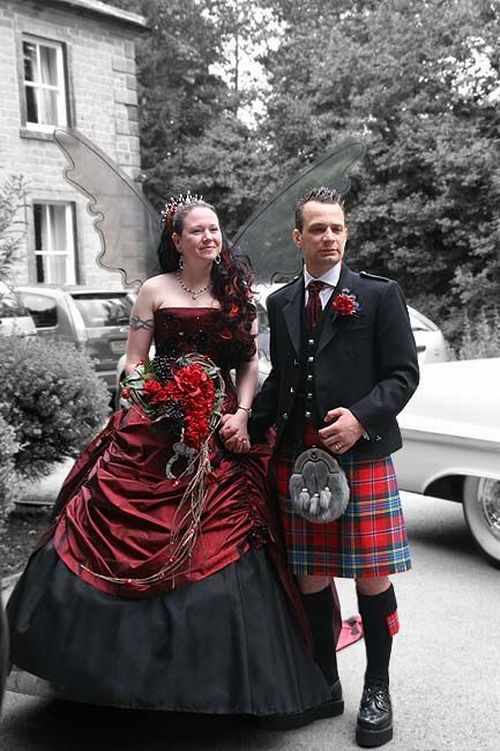 10 Gothic marriages 46 pics