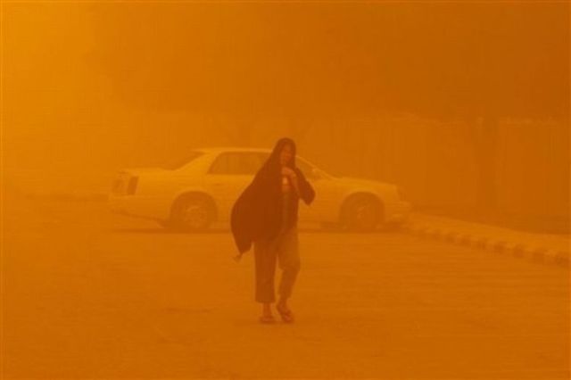 Sandstorm in Saudi Arabia (11 pics)