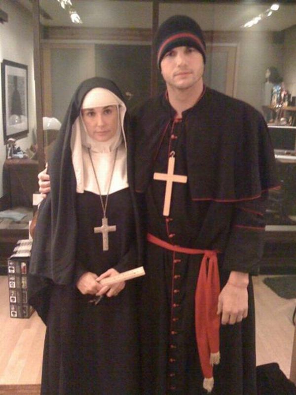 Private photos of Demi Moore and Ashton Kutcher (9 photos + text)