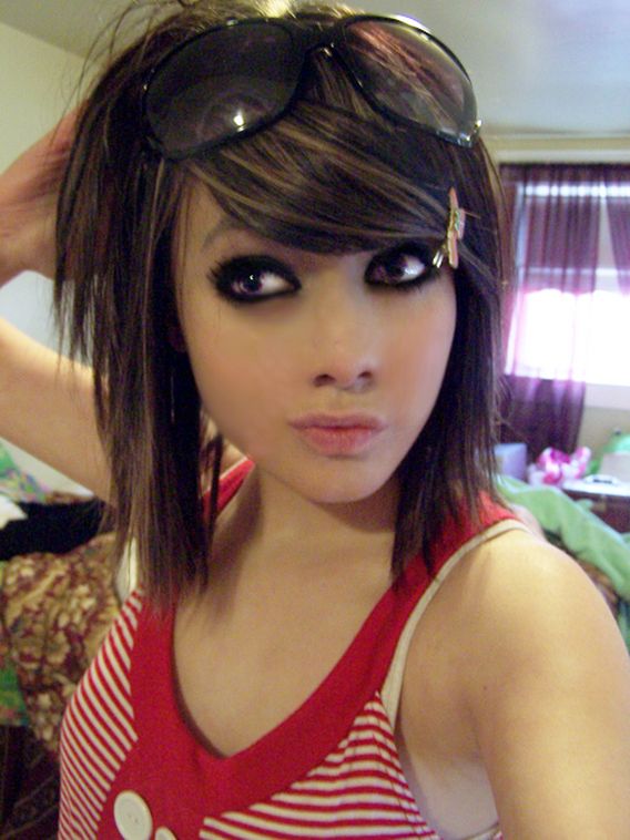 emo girls with guitars. 17 Emo girls (17 pics)