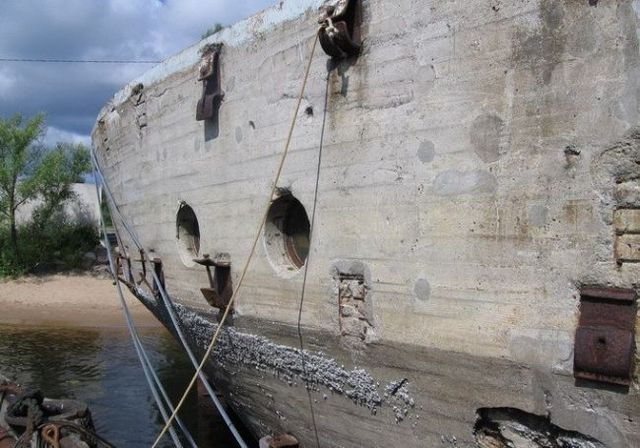 Boats made from concrete (13 pics)