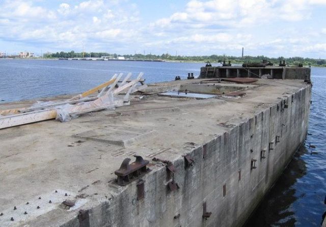 Boats made from concrete (13 pics)