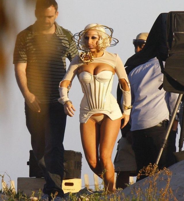 lady gaga hot body. 7 Lady Gaga#39;s photoshoot on
