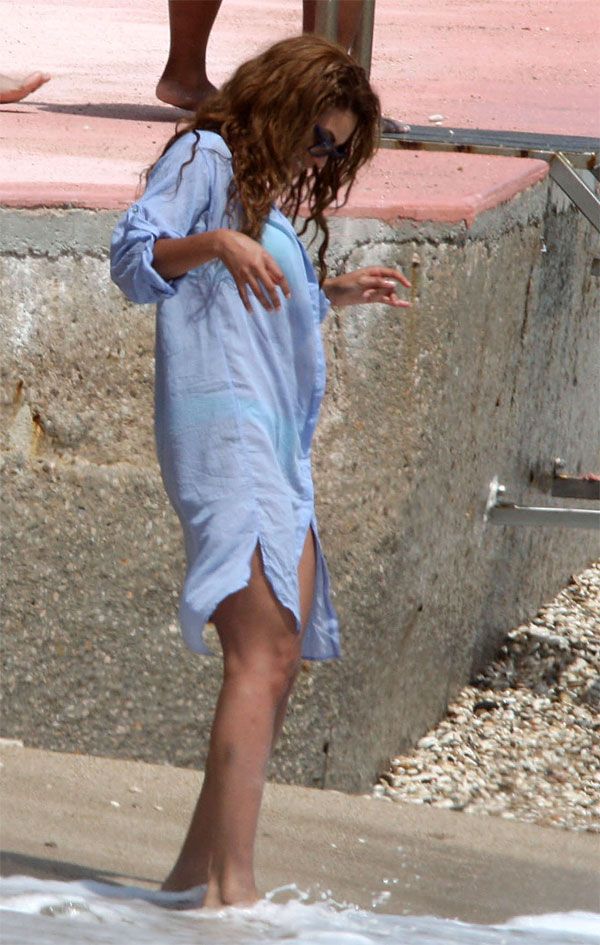 Beyonce (9 pics)