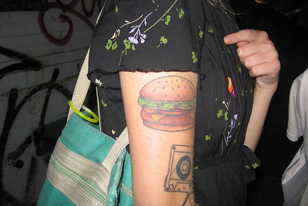 Hamburger tattoos (12 pics)