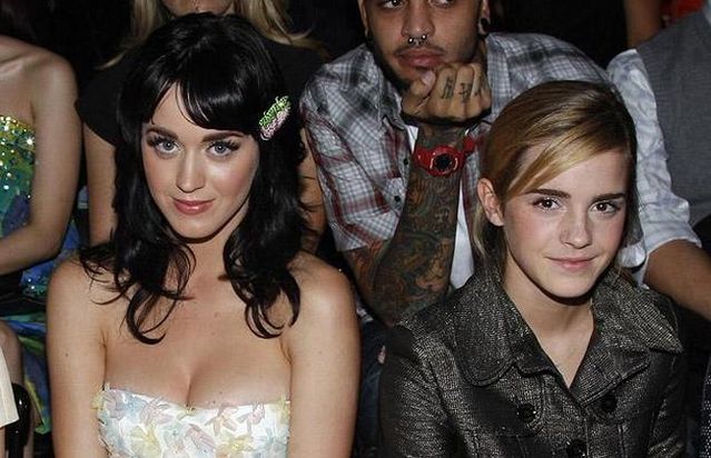 A girl became a woman (27 pics)