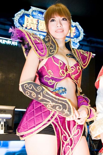 World of Warcraft and girls! (15 pics)