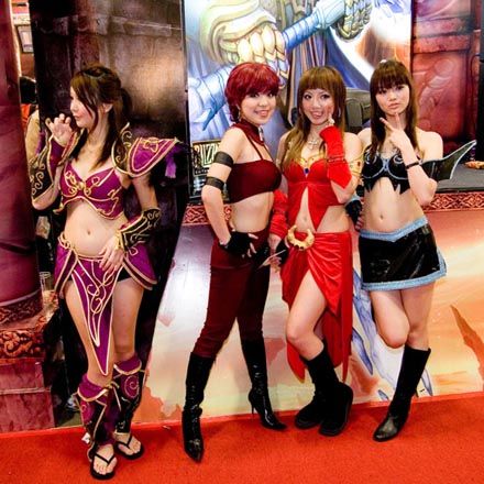 World of Warcraft and girls! (15 pics)