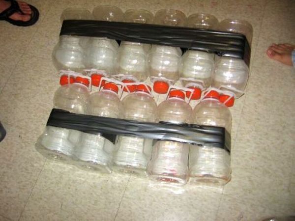 Menggunakan Botol Plastik Untuk Keliling Dunia [ www.BlogApaAja.com ]