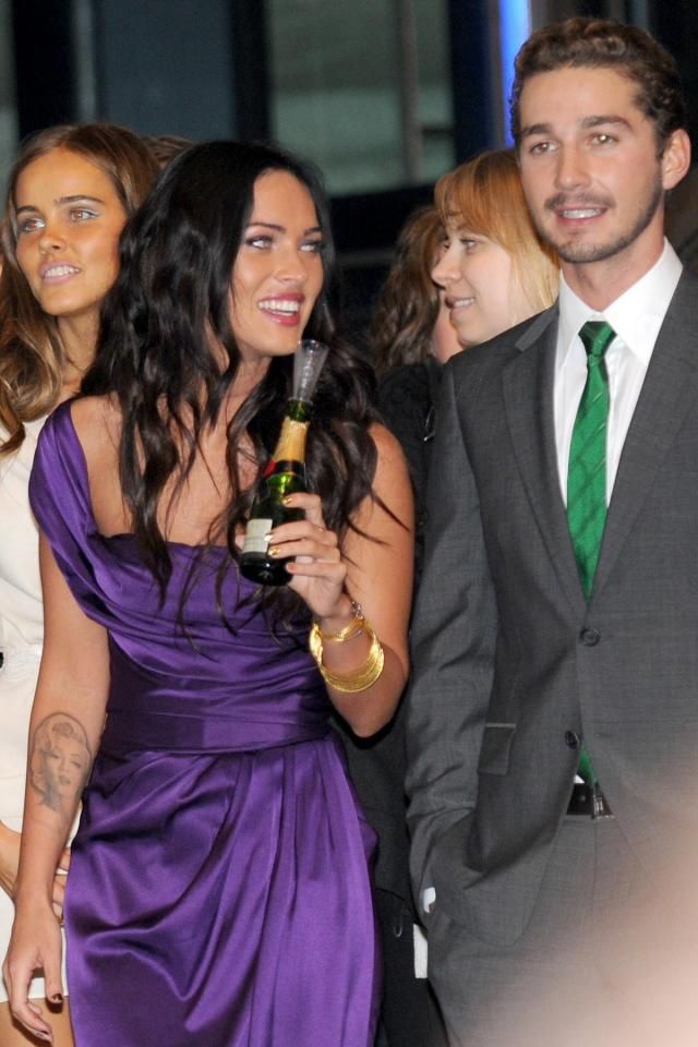 Megan Fox at the Japanese Transformers 2 Premiere (17 pics)