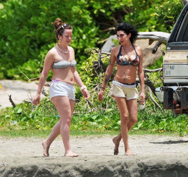 Amy Winehouse and her bikini of the day (12 pics)