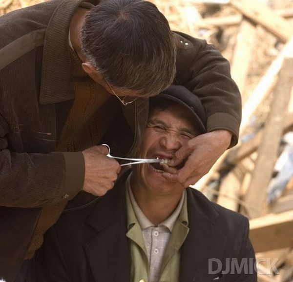 Street Dentists in Asia (40 pics)