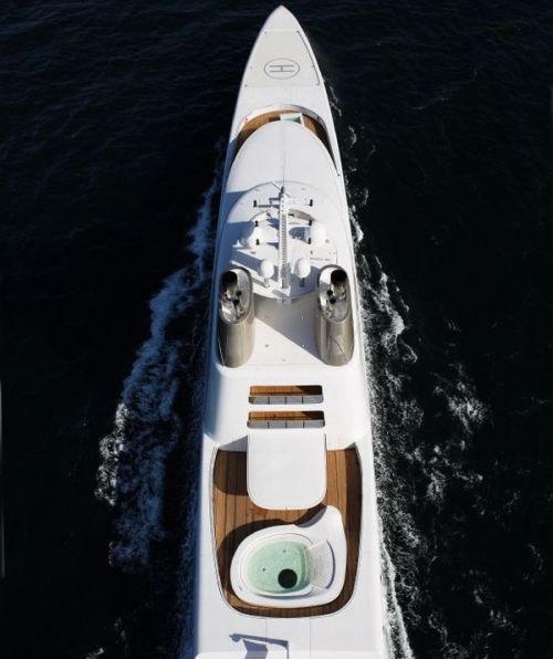 philippe starck yacht. designer Philippe Starck,