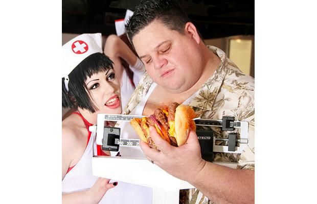 the heart attack burger. 18 Heart Attack Grill (19 pics