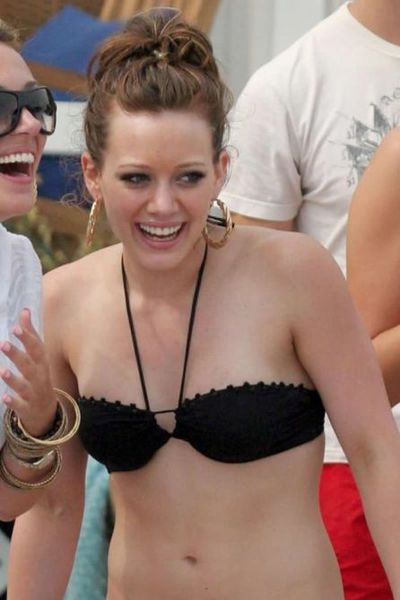 Return to Hilary Duff in bikini 12 pics 