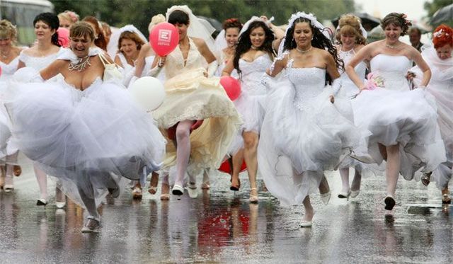 Russian Bride Parade To 83