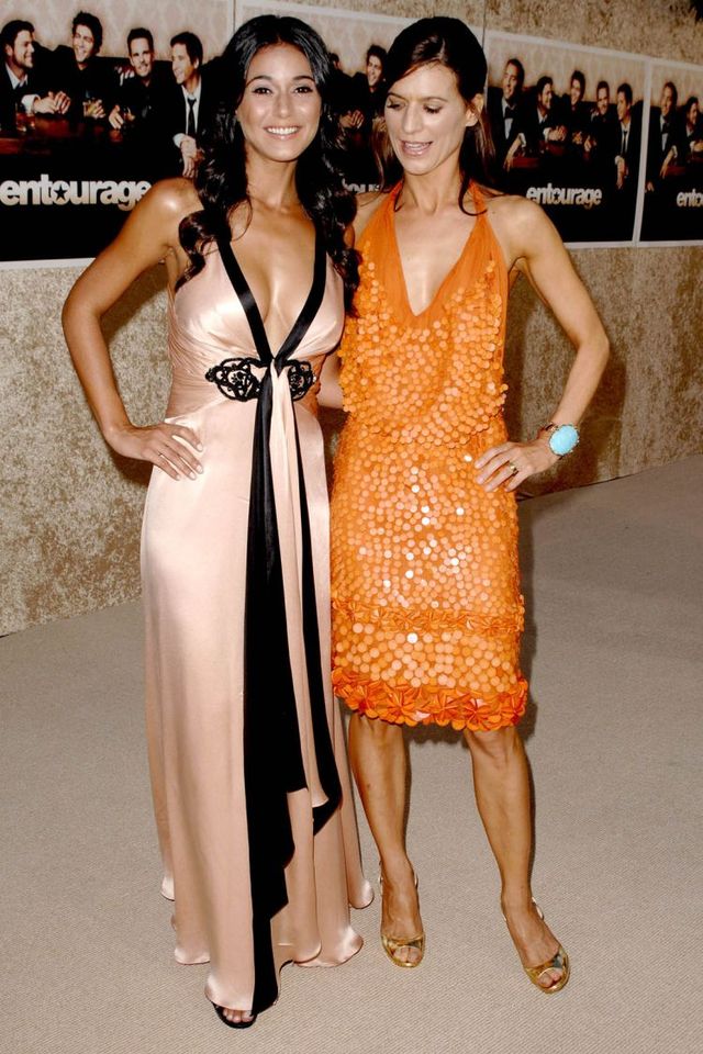 Emmanuelle Chriqui’s sweet cleavage (15 pics)