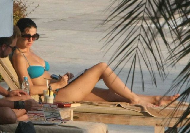 Katy Perry in bikini (6 pics)
