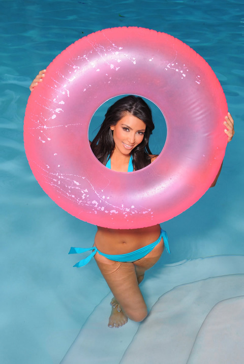 Kim Kardashian (25 pics)