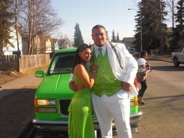 Russia vs. the United States. Whose high-school graduates are cooler? (60 pics)
