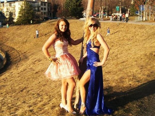 Russia vs. the United States. Whose high-school graduates are cooler? (60 pics)