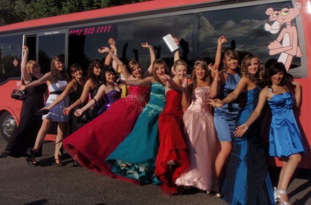 Russia vs. the United States. Whose high-school graduates are cooler? (60 pics)