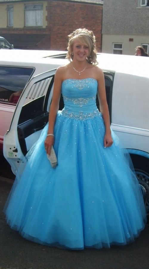 Russia vs. the United States. Whose high-school graduates are cooler? (60 pics)