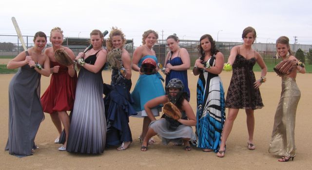 Russia vs. the United States. Whose high-school graduates are cooler? (60 pics)