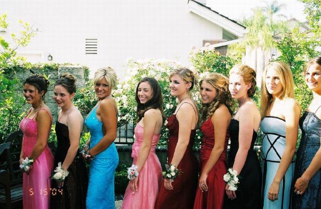 Russia vs. the United States. Whose high-school graduates are cooler? (60 pics)