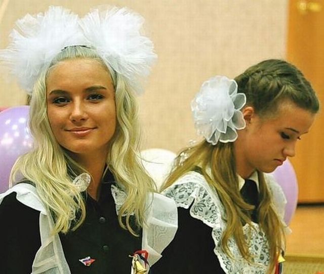 Russia vs. the United States. Whose high-school graduates are cooler? (60 pics)
