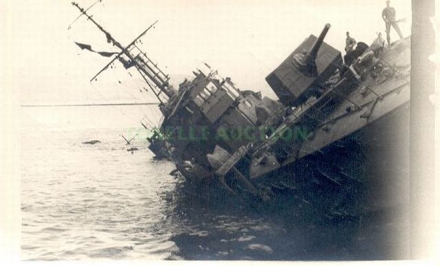 Compilation of sinking, sunken and wrecked warships (39 pics)