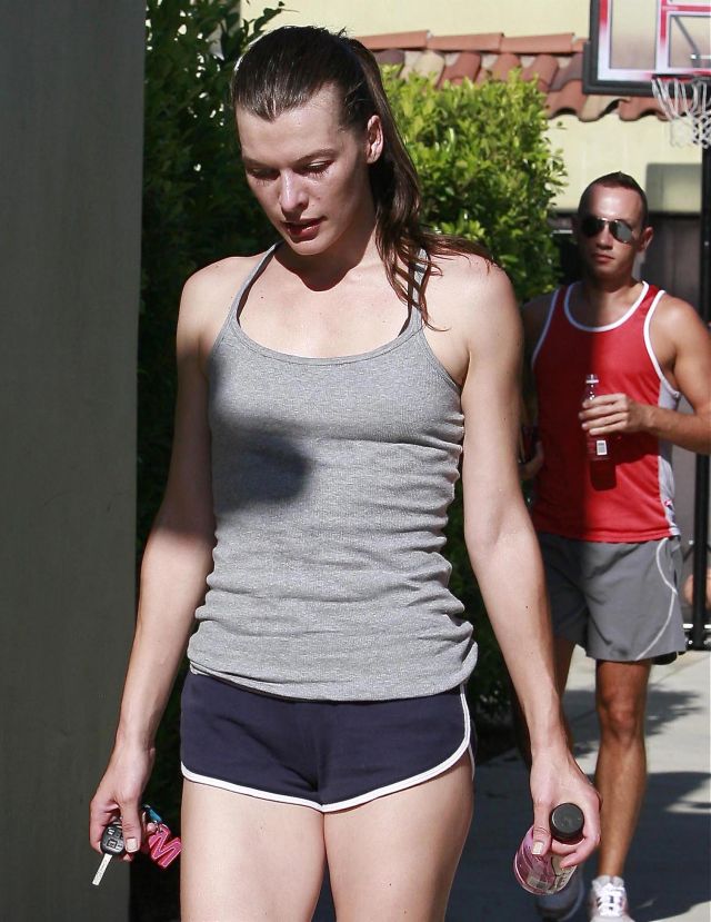 Mila Jovovich after doing sport (12 pics)