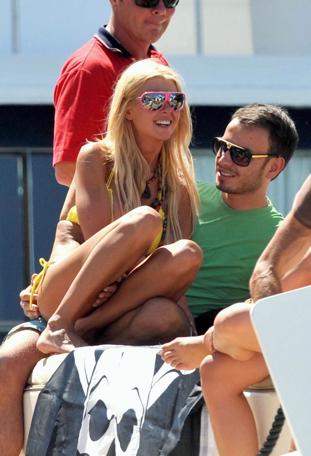 tara reid bikini