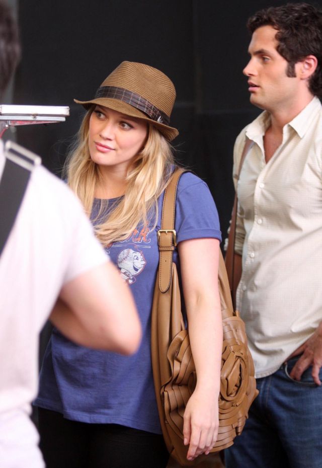 Hilary Duff is cute as usual  (9 pics)